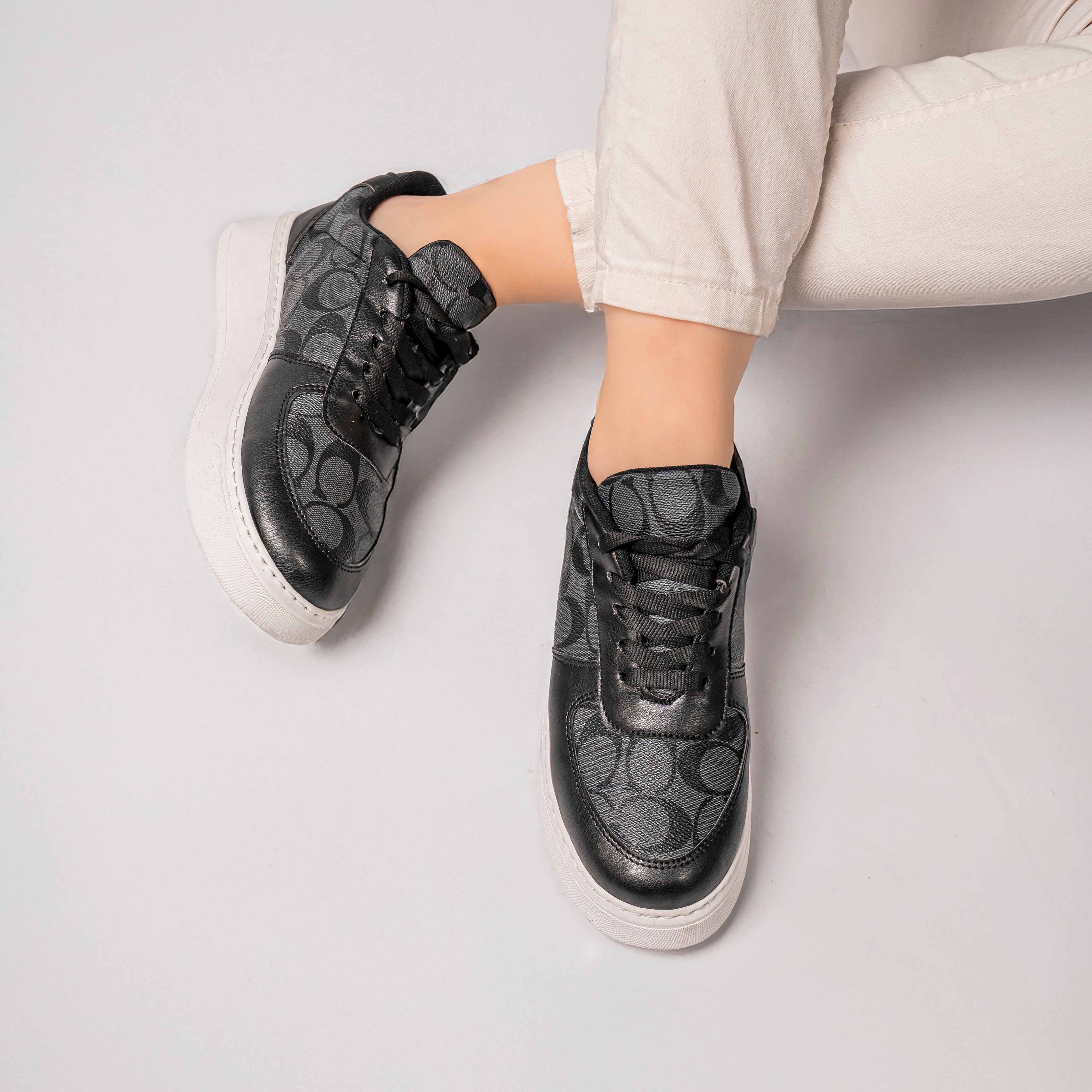 Women's Sneakers | Black- Model 595